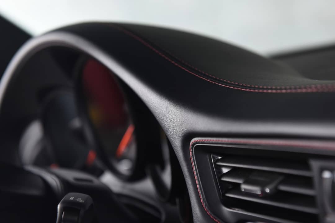 2018 Porsche 911 Carrera GTS — photo 24