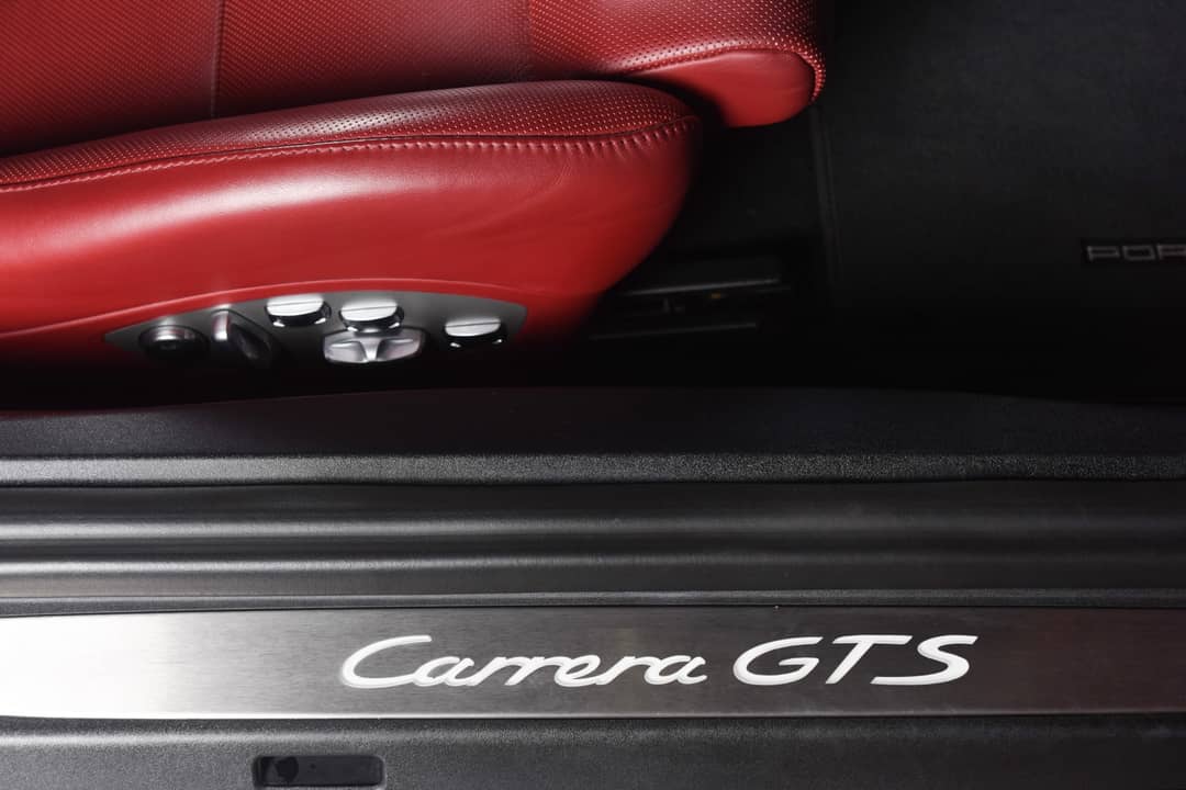 2018 Porsche 911 Carrera GTS — photo 32