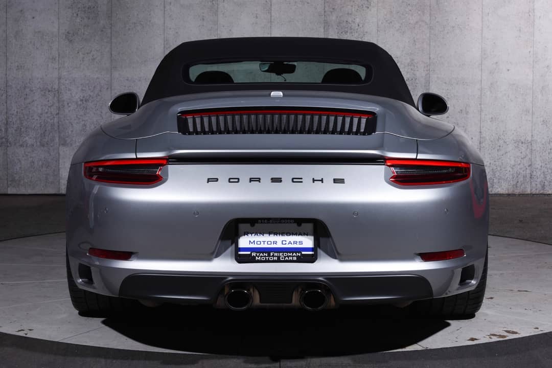 2018 Porsche 911 Carrera GTS — photo 39