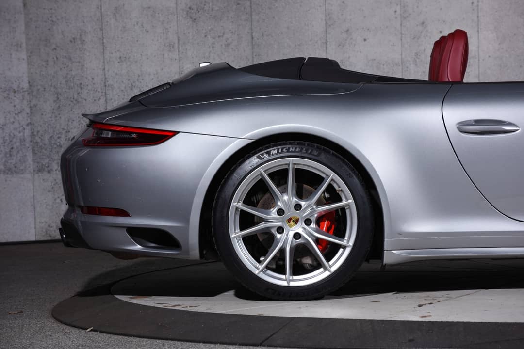 2018 Porsche 911 Carrera GTS — photo 44