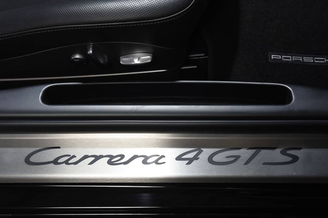2012 Porsche 911 Carrera 4 GTS — photo 22
