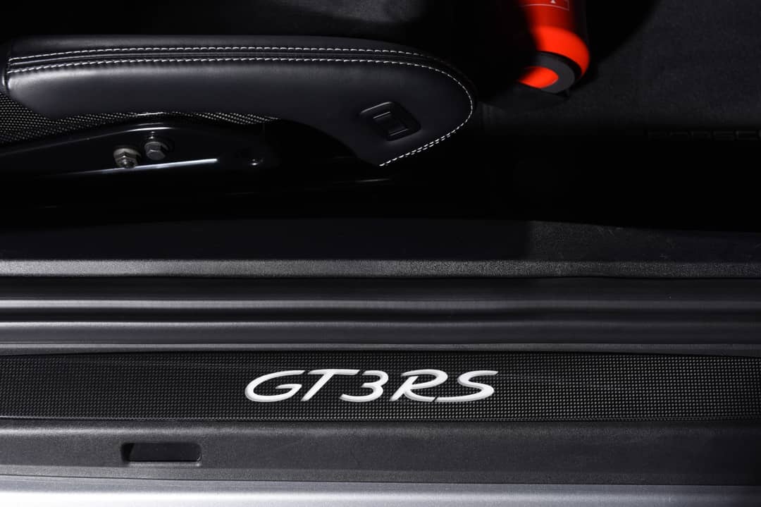 2016 Porsche 911 GT3 RS — photo 28