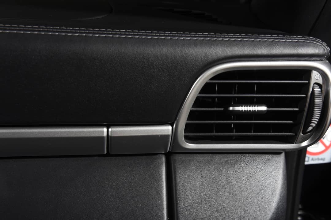 2012 Porsche 911 Turbo S — photo 19
