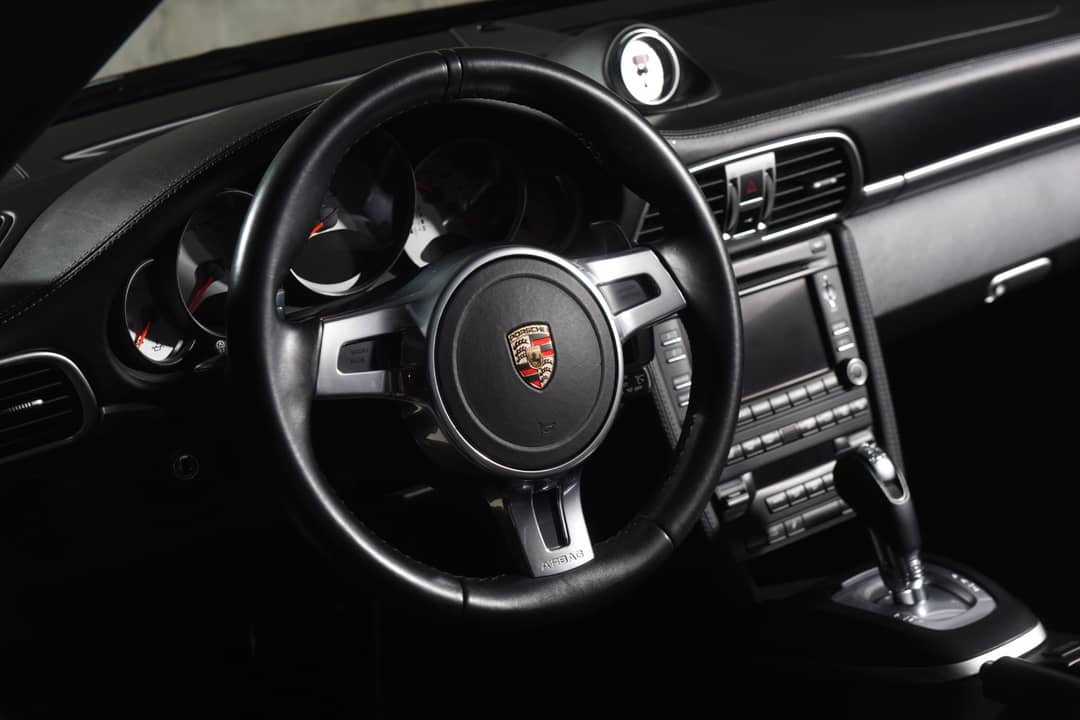 2012 Porsche 911 Turbo S — photo 24