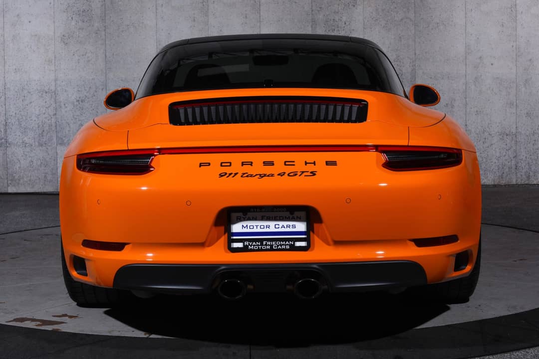 2018 Porsche 911 Targa 4 GTS — photo 13