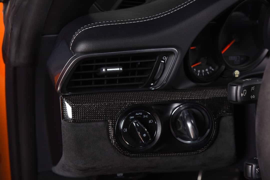 2018 Porsche 911 Targa 4 GTS — photo 19