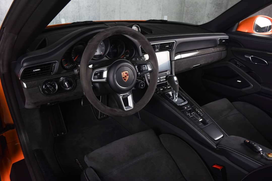 2018 Porsche 911 Targa 4 GTS — photo 4