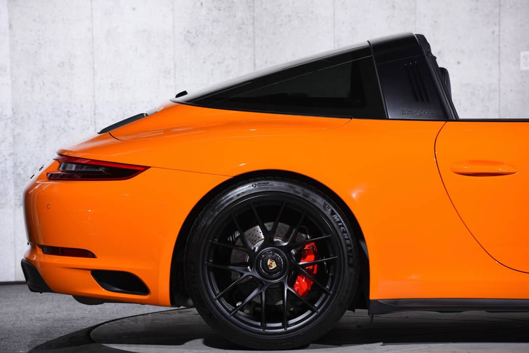 2018 Porsche 911 Targa 4 GTS — photo 36