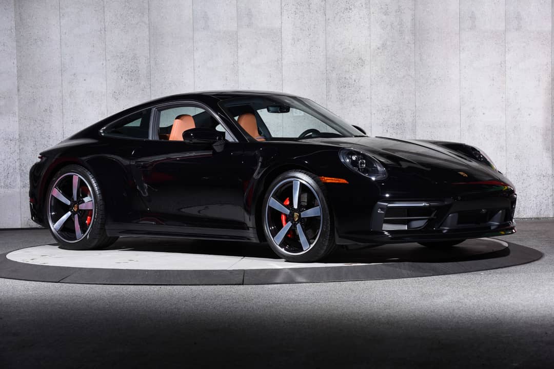 2024 Porsche 911 Carrera S — photo 2