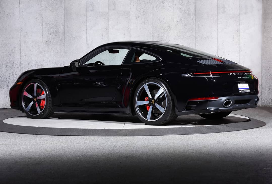 2024 Porsche 911 Carrera S — photo 3