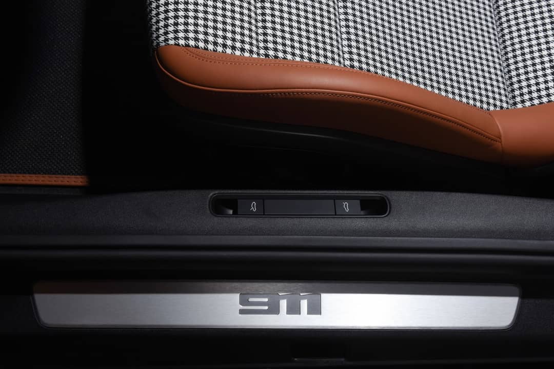 2024 Porsche 911 Carrera S — photo 21