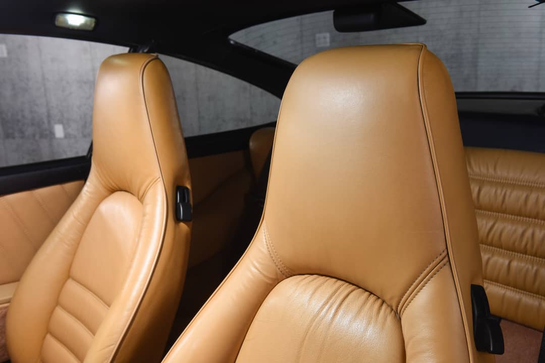 1990 Porsche 911 Carrera 4 — photo 13