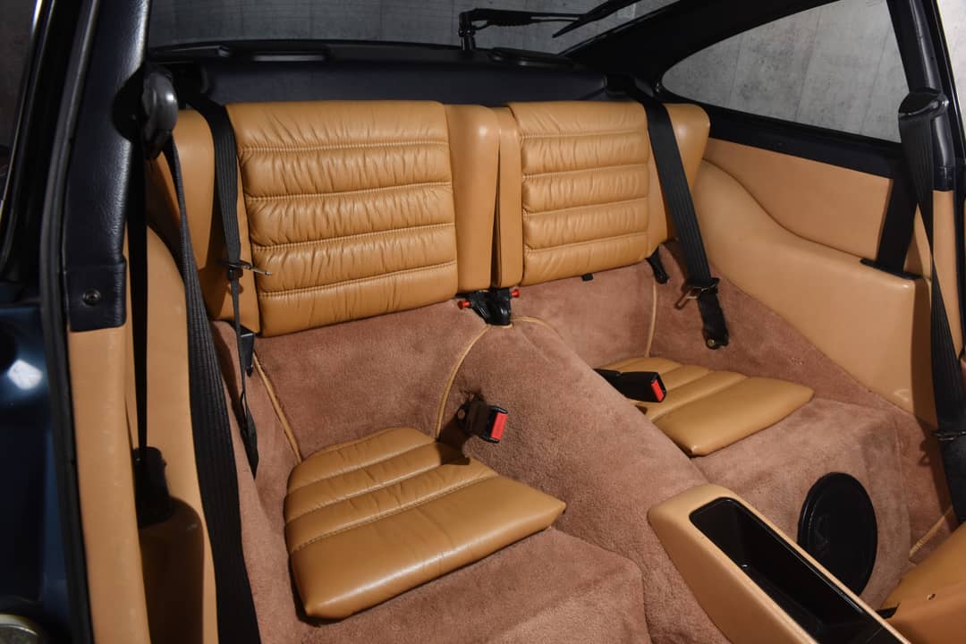 1990 Porsche 911 Carrera 4 — photo 21