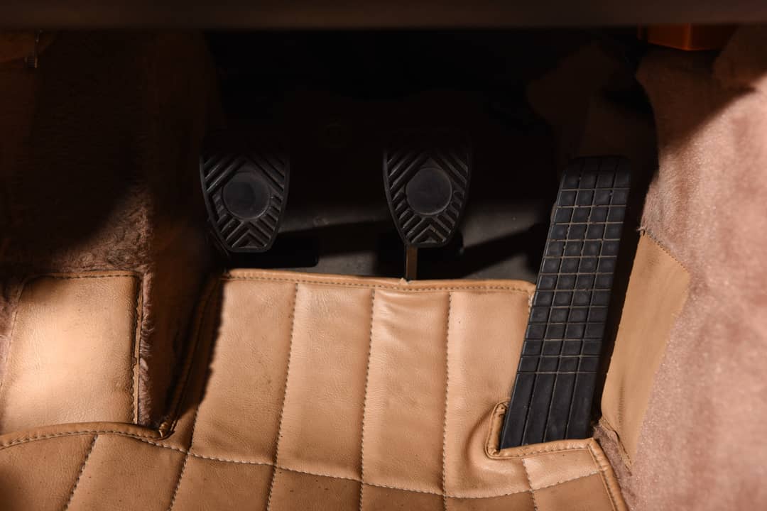 1990 Porsche 911 Carrera 4 — photo 22