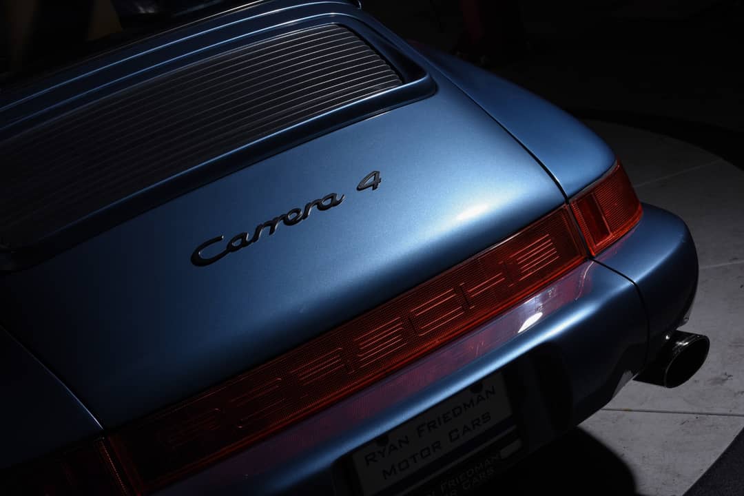 1990 Porsche 911 Carrera 4 — photo 23