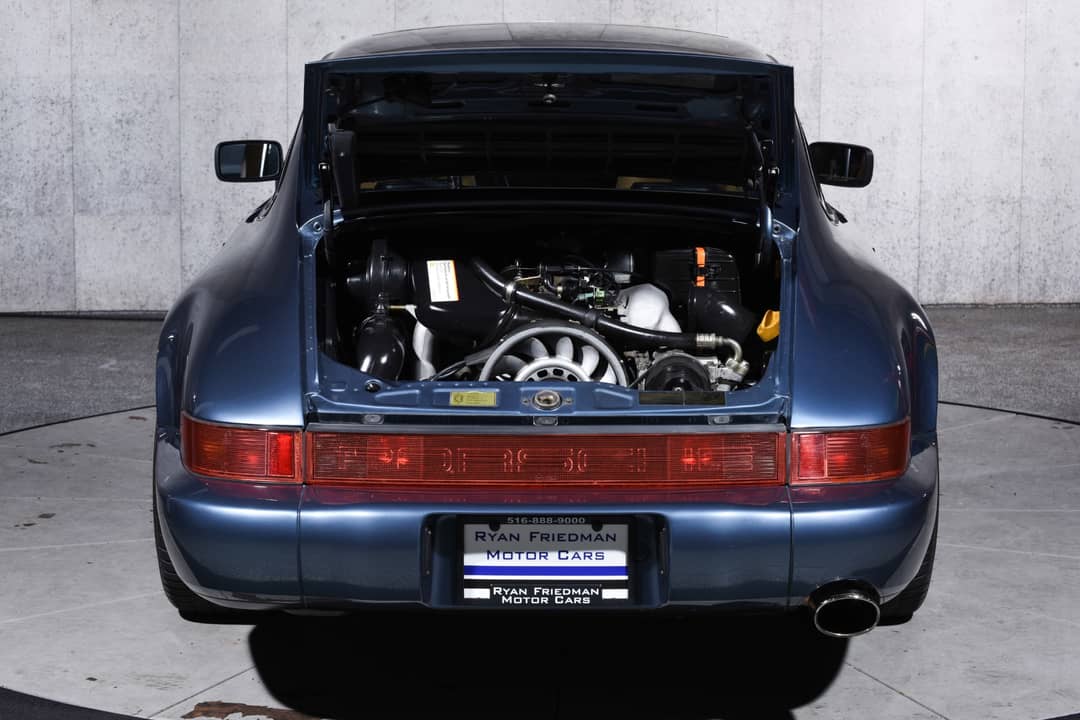 1990 Porsche 911 Carrera 4 — photo 25