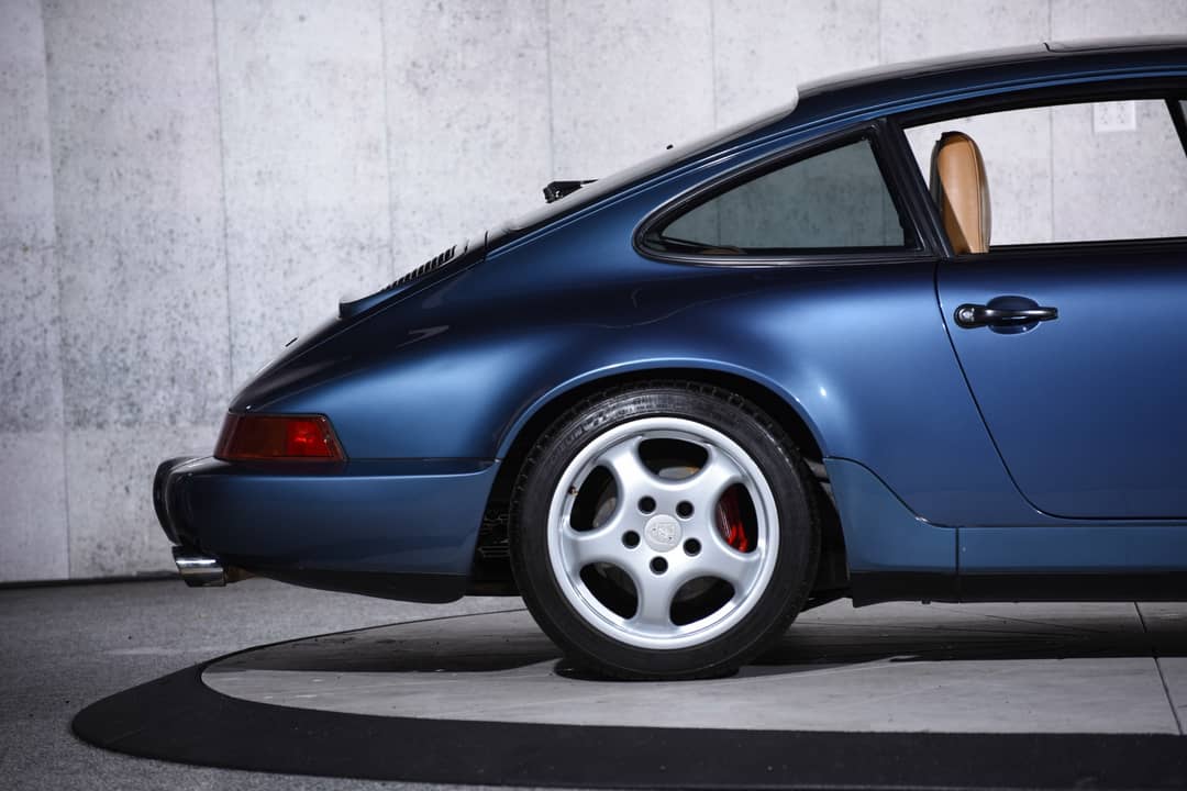 1990 Porsche 911 Carrera 4 — photo 28