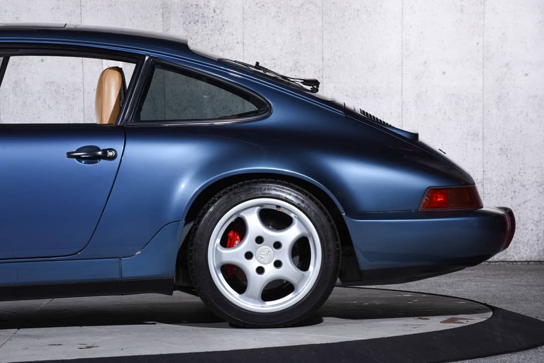 1990 Porsche 911 Carrera 4 — photo 29