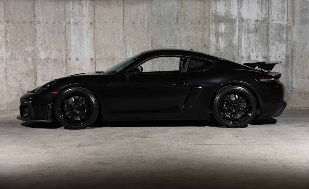 2020 Porsche 718 Cayman GT4 — photo 13