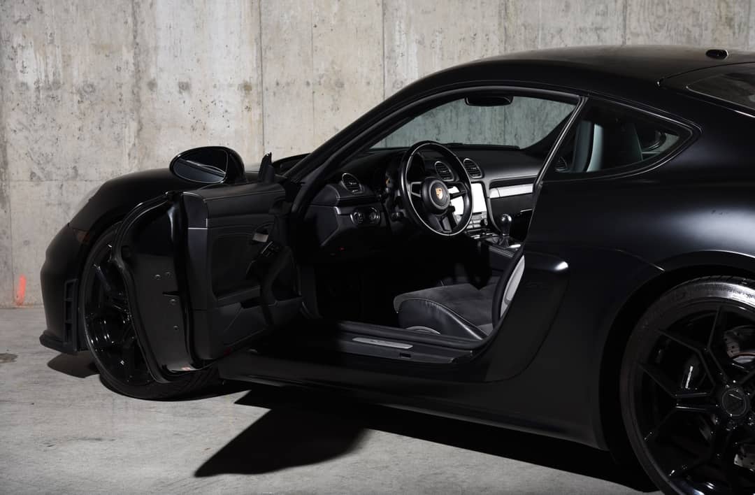 2020 Porsche 718 Cayman GT4 — photo 14