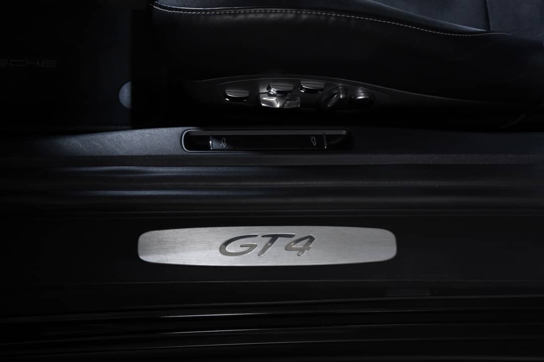 2020 Porsche 718 Cayman GT4 — photo 26
