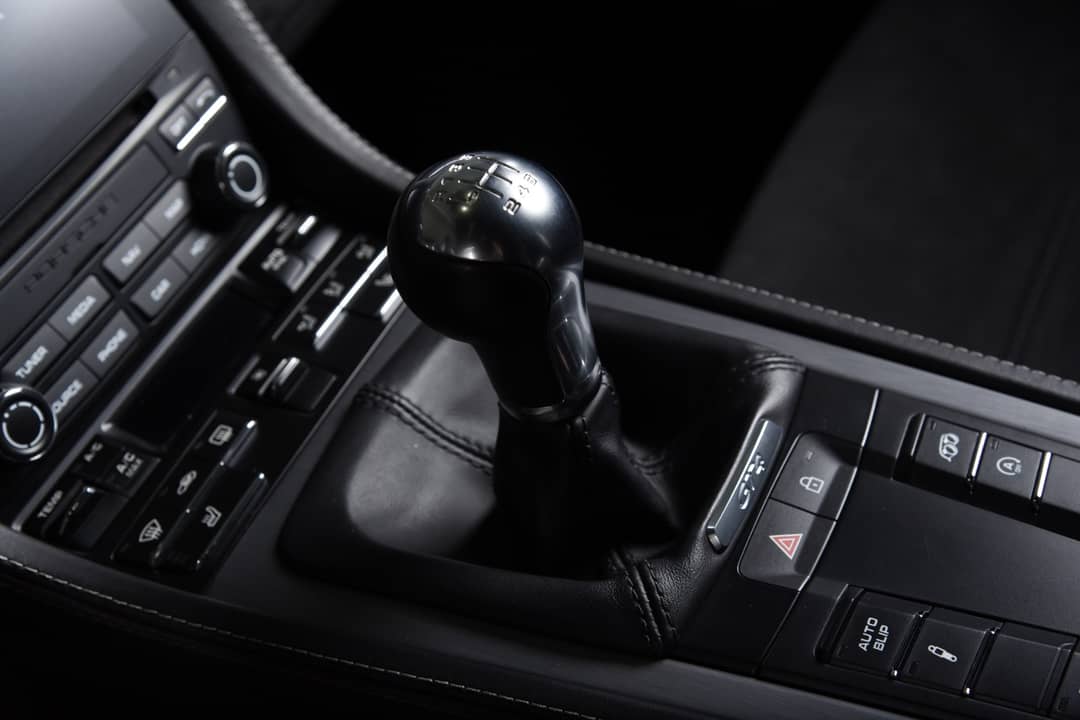 2020 Porsche 718 Cayman GT4 — photo 6