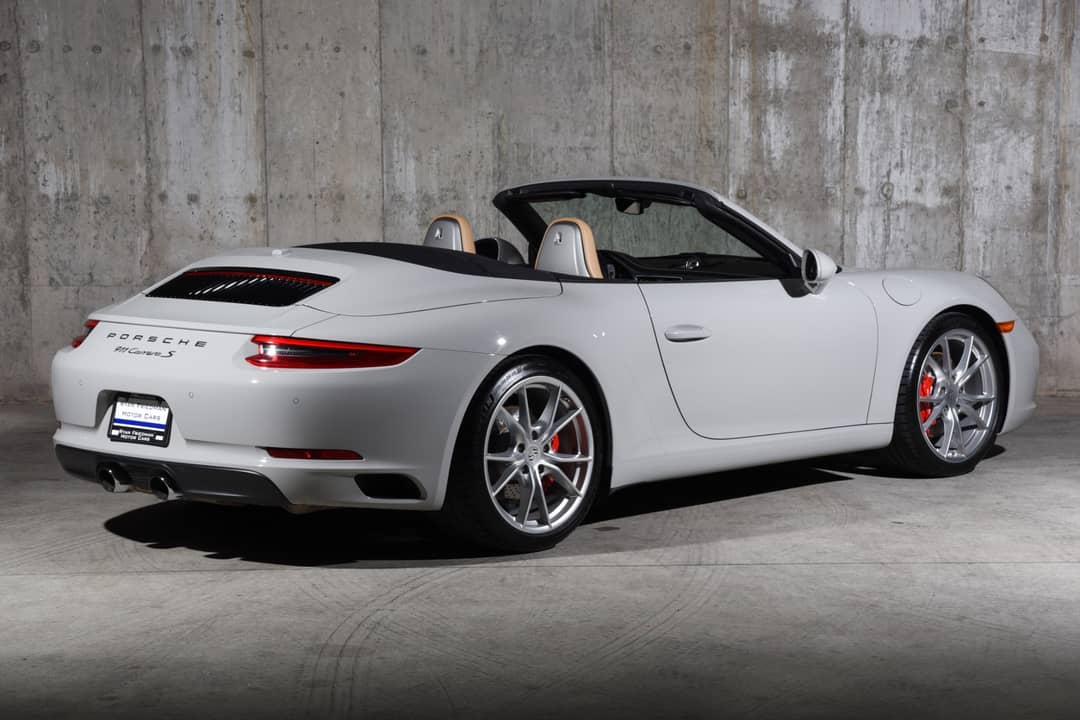 2019 Porsche 911 Carrera S — photo 9