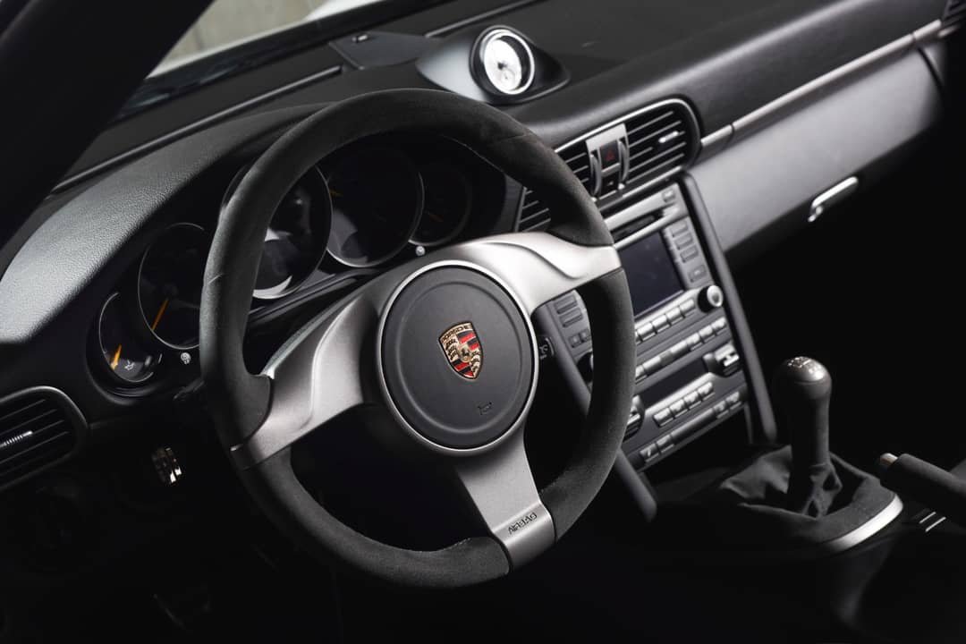 2010 Porsche 911 GT3 — photo 18