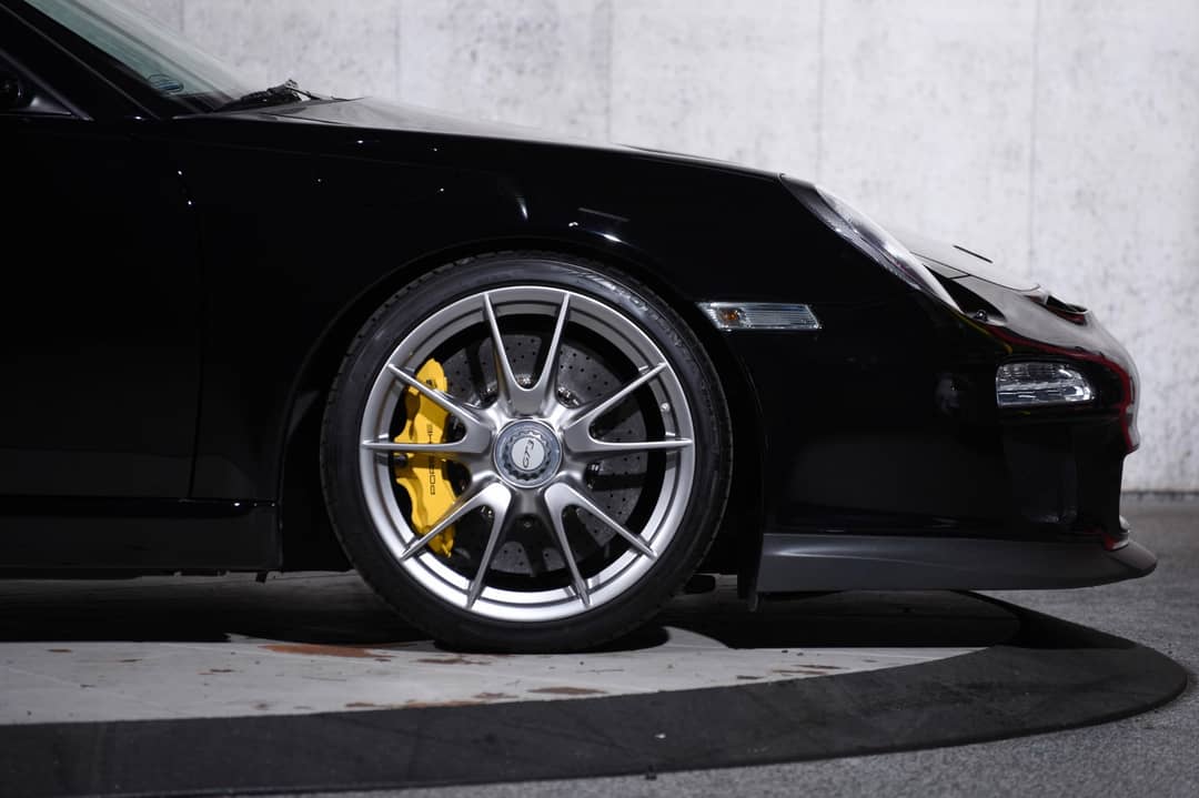 2010 Porsche 911 GT3 — photo 36