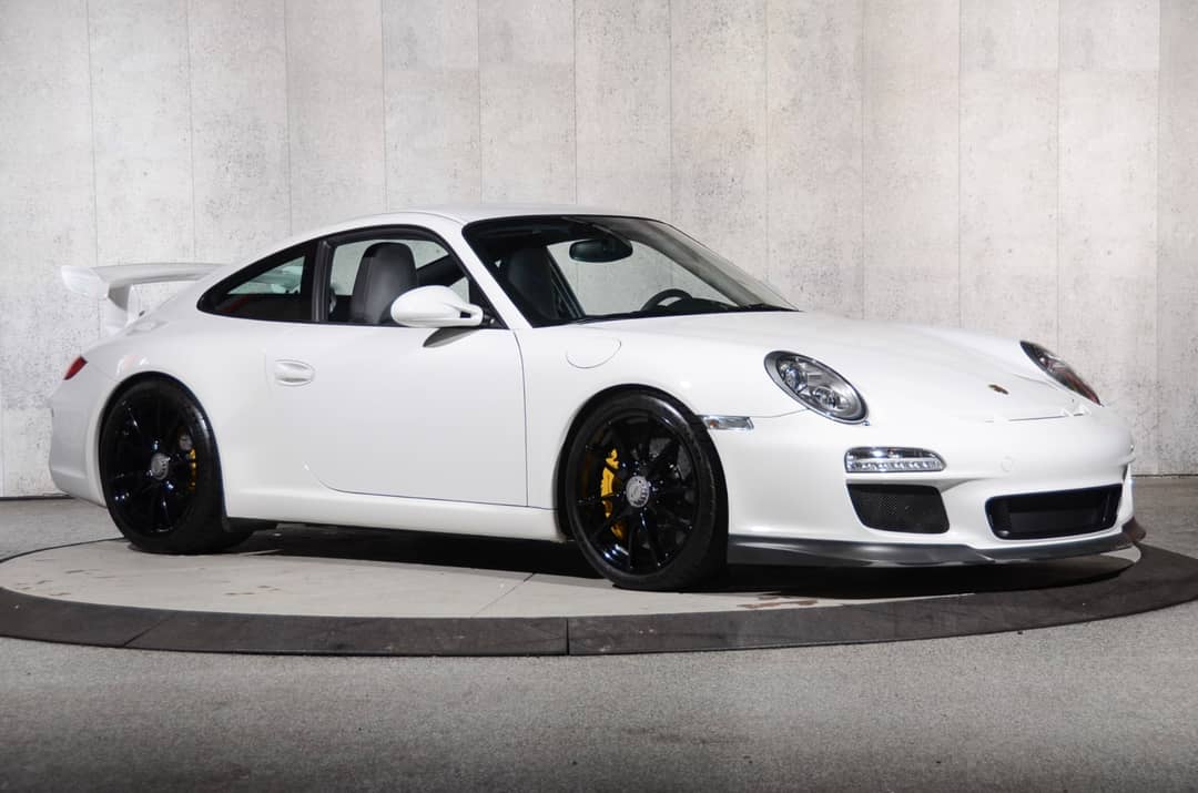 2010 Porsche 911 GT3 — photo 2
