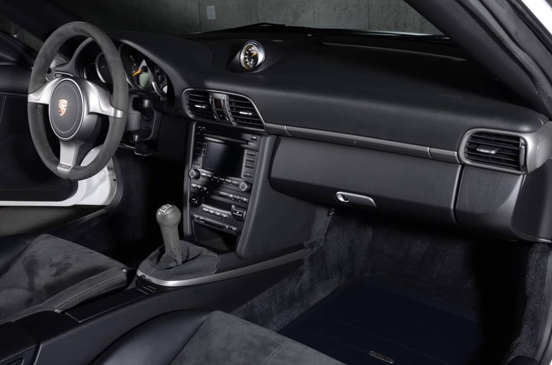 2010 Porsche 911 GT3 — photo 17