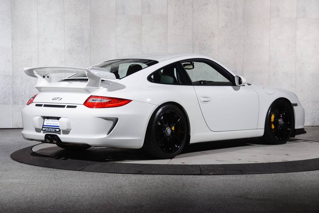 2010 Porsche 911 GT3 — photo 3