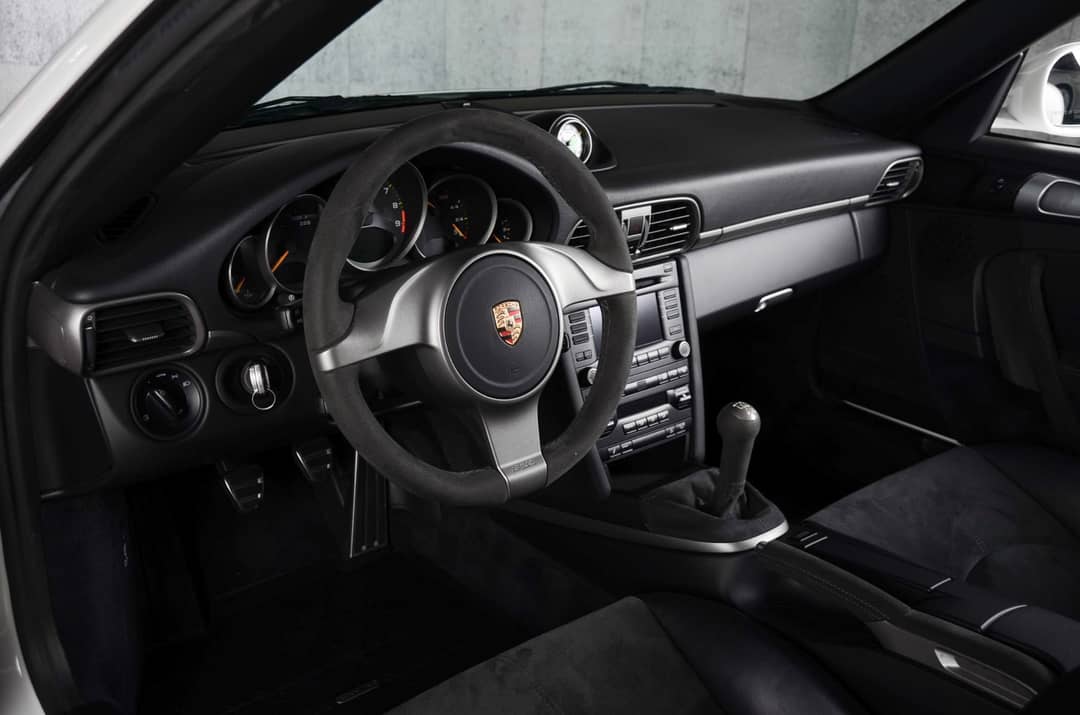 2010 Porsche 911 GT3 — photo 4