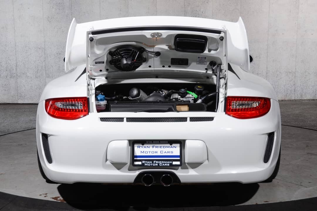 2010 Porsche 911 GT3 — photo 32