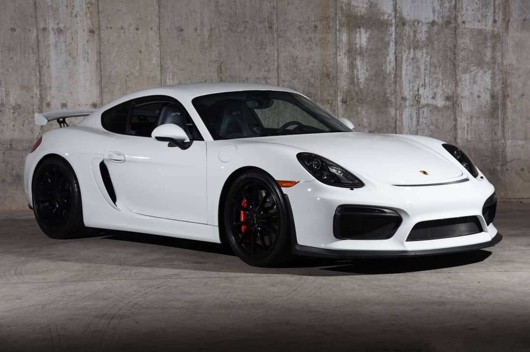2016 Porsche Cayman GT4 — photo 2