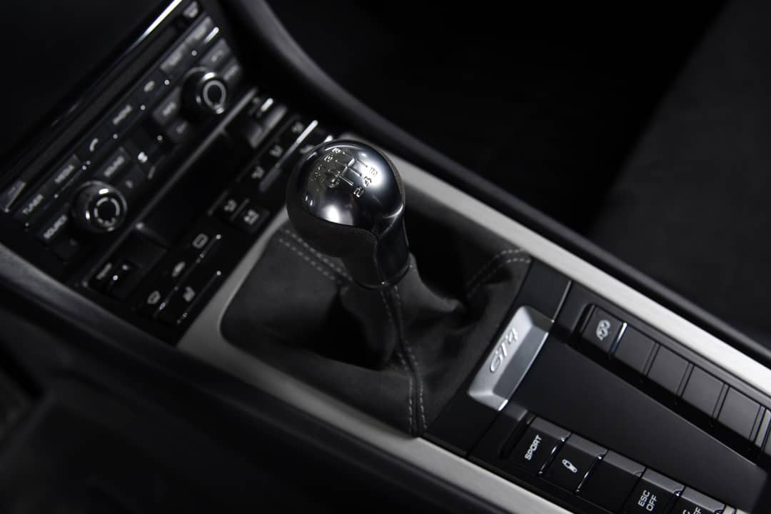 2016 Porsche Cayman GT4 — photo 18