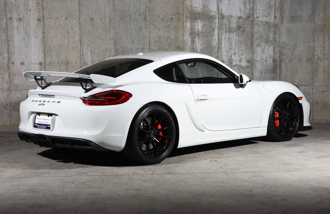 2016 Porsche Cayman GT4 — photo 3