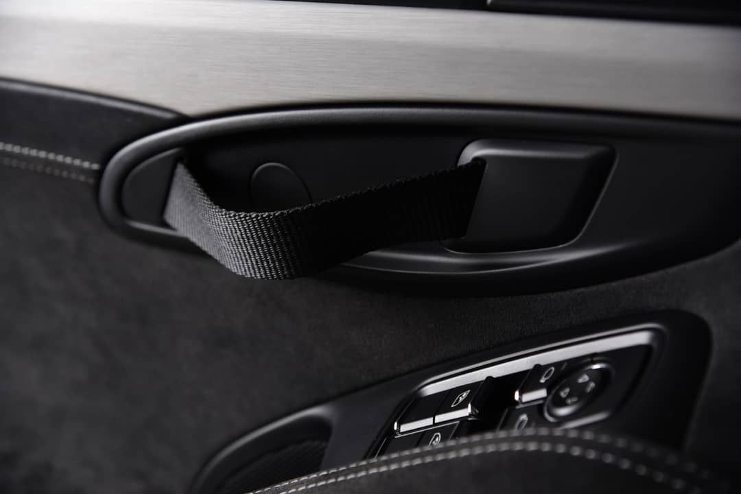 2016 Porsche Cayman GT4 — photo 21