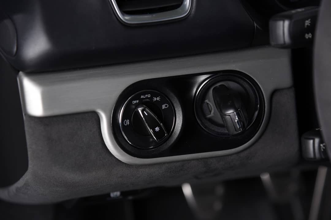 2016 Porsche Cayman GT4 — photo 24