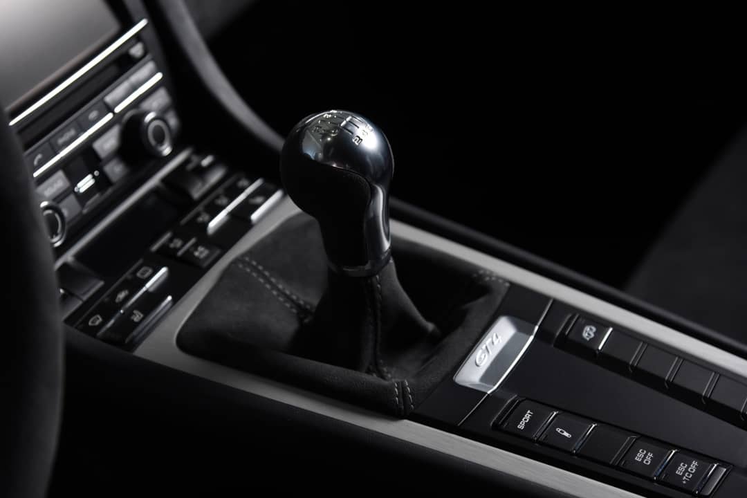 2016 Porsche Cayman GT4 — photo 6