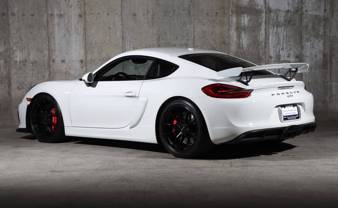 2016 Porsche Cayman GT4 — photo 10