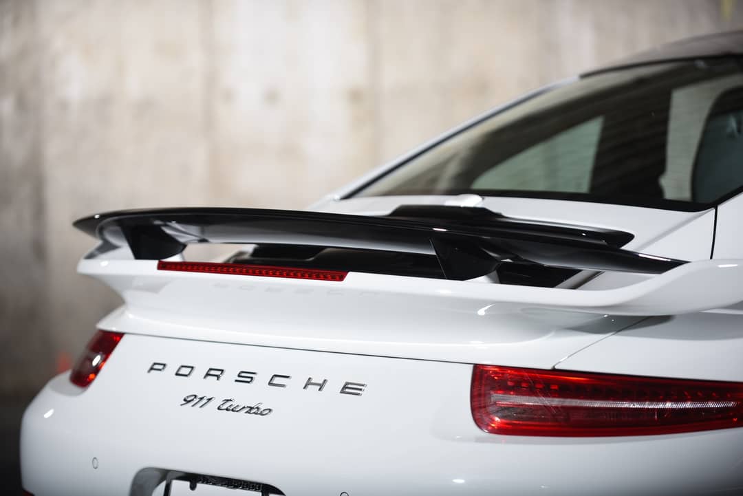 2016 Porsche 911 Turbo — photo 24