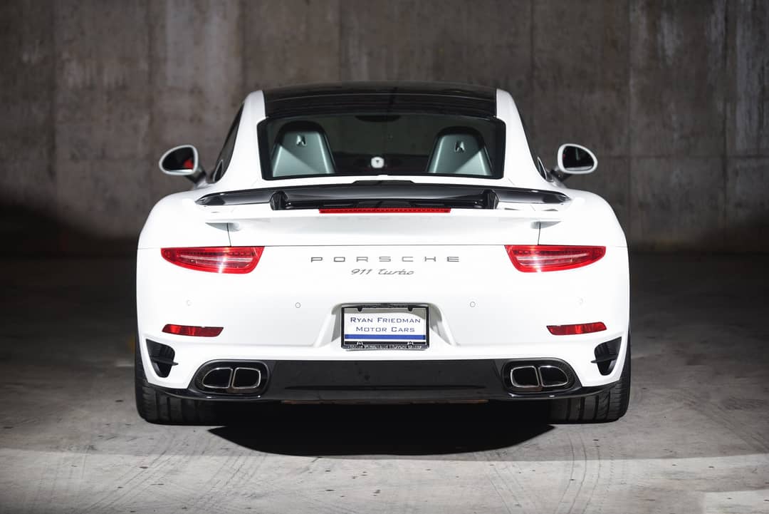 2016 Porsche 911 Turbo — photo 25
