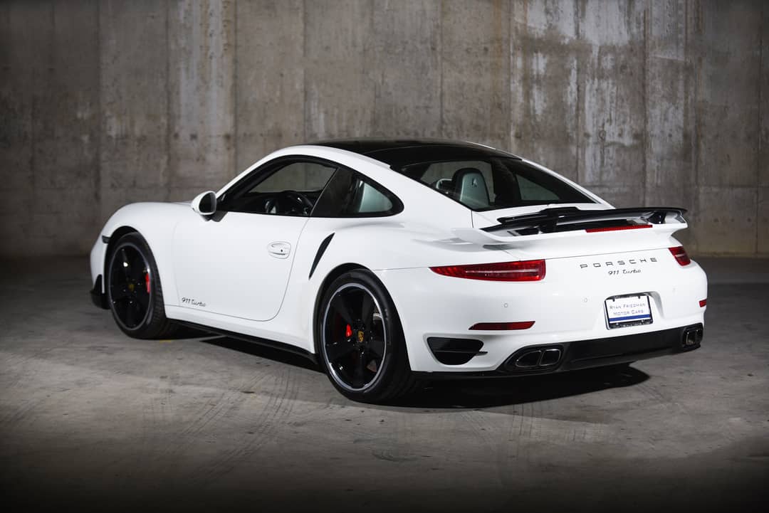 2016 Porsche 911 Turbo — photo 27