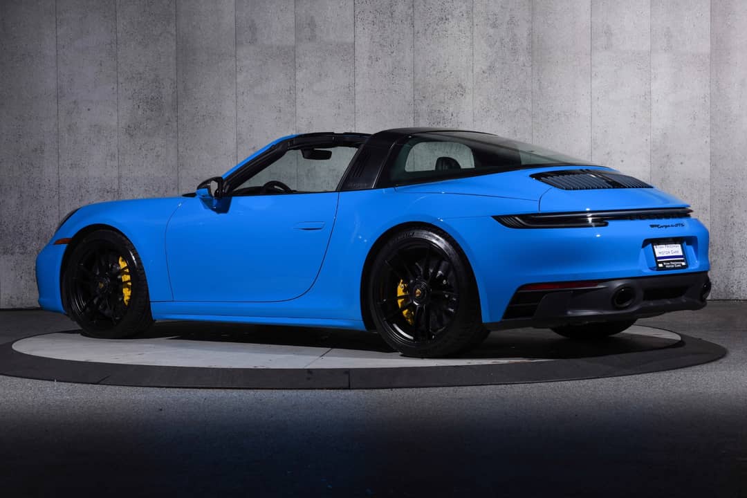2023 Porsche 911 Targa 4 GTS — photo 13