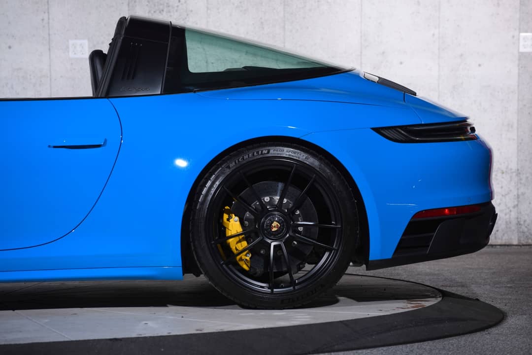2023 Porsche 911 Targa 4 GTS — photo 16