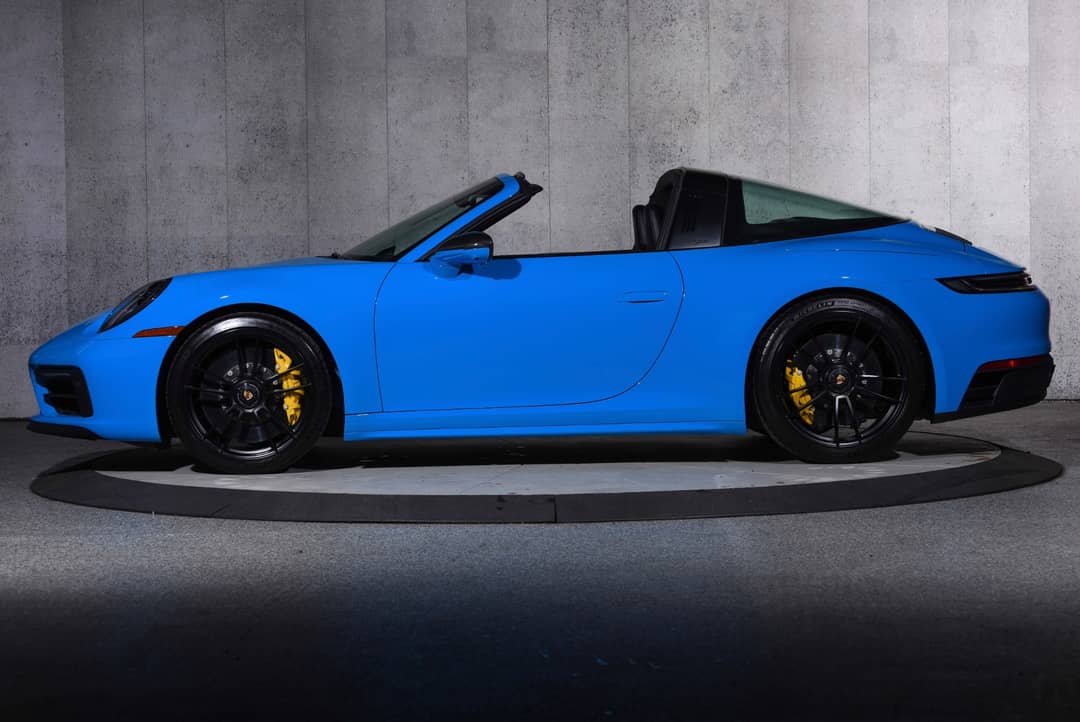 2023 Porsche 911 Targa 4 GTS — photo 17