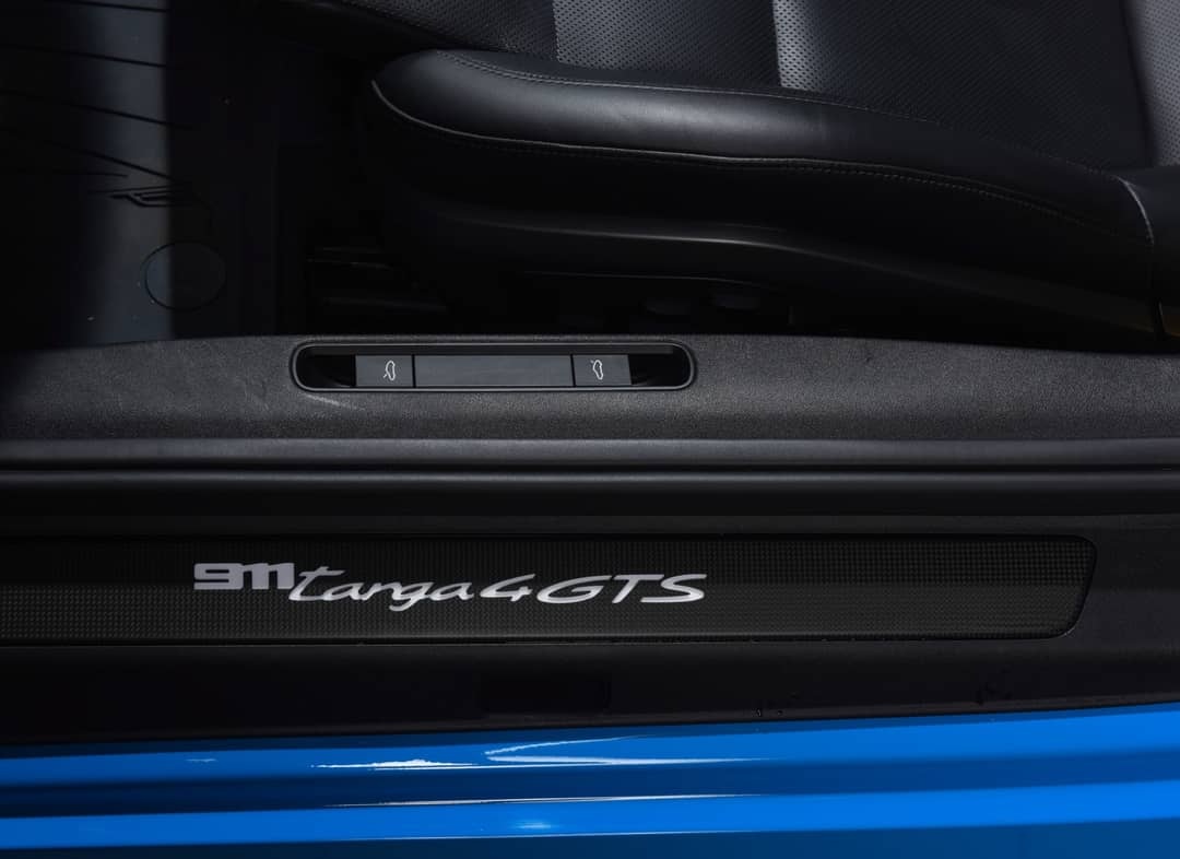 2023 Porsche 911 Targa 4 GTS — photo 29