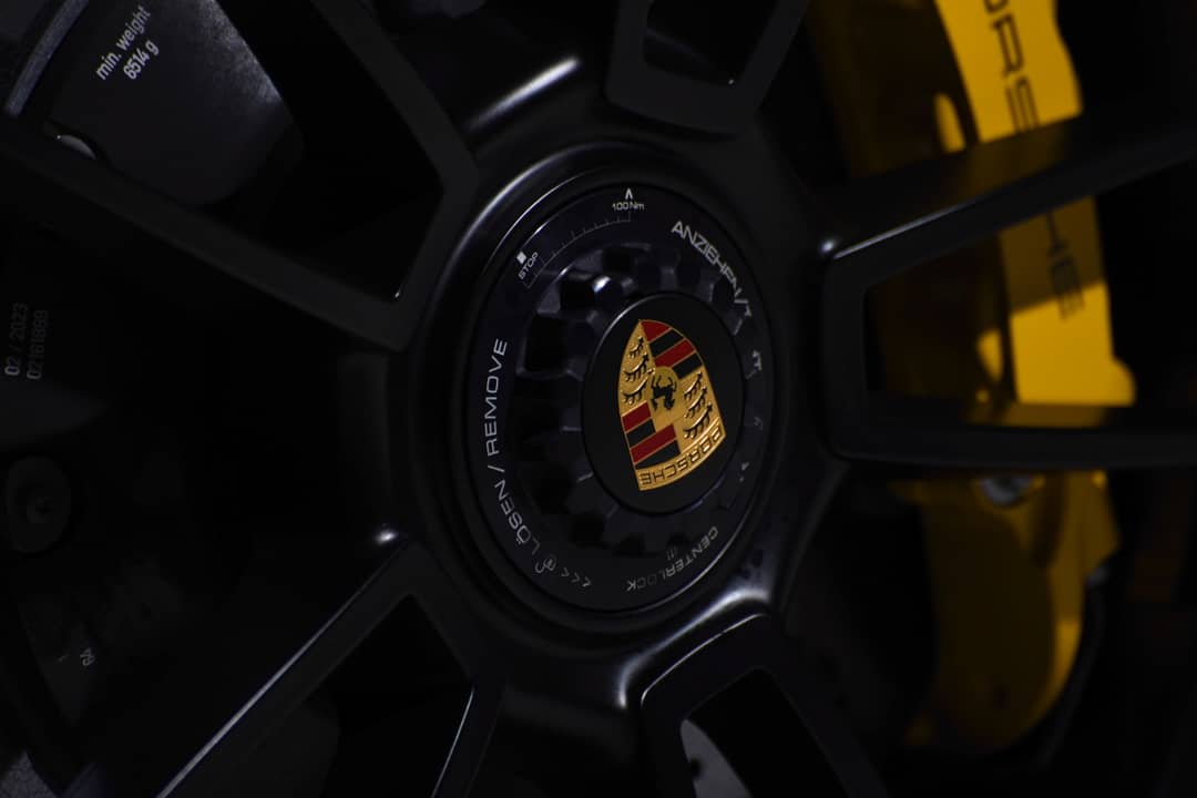 2023 Porsche 911 Targa 4 GTS — photo 10