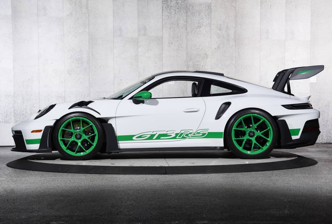 2023 Porsche 911 GT3 RS — photo 18